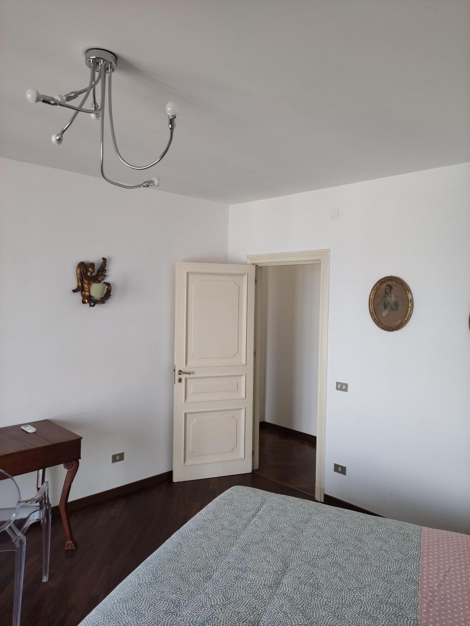 New Panoramic Apartment - Half Way Center-Vomero District ナポリ エクステリア 写真